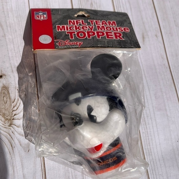 NWT NFL Denver Broncos Mickey Mouse Topper - Picture 7 of 9
